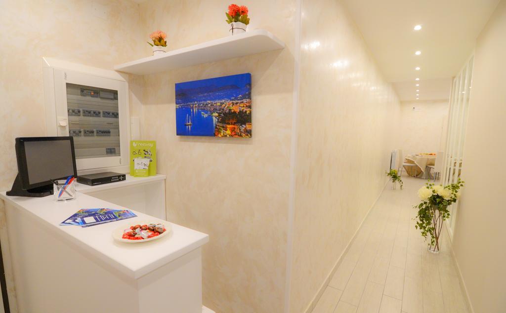 Bed and Breakfast Le Quattro Piazze Sorrent Exterior foto