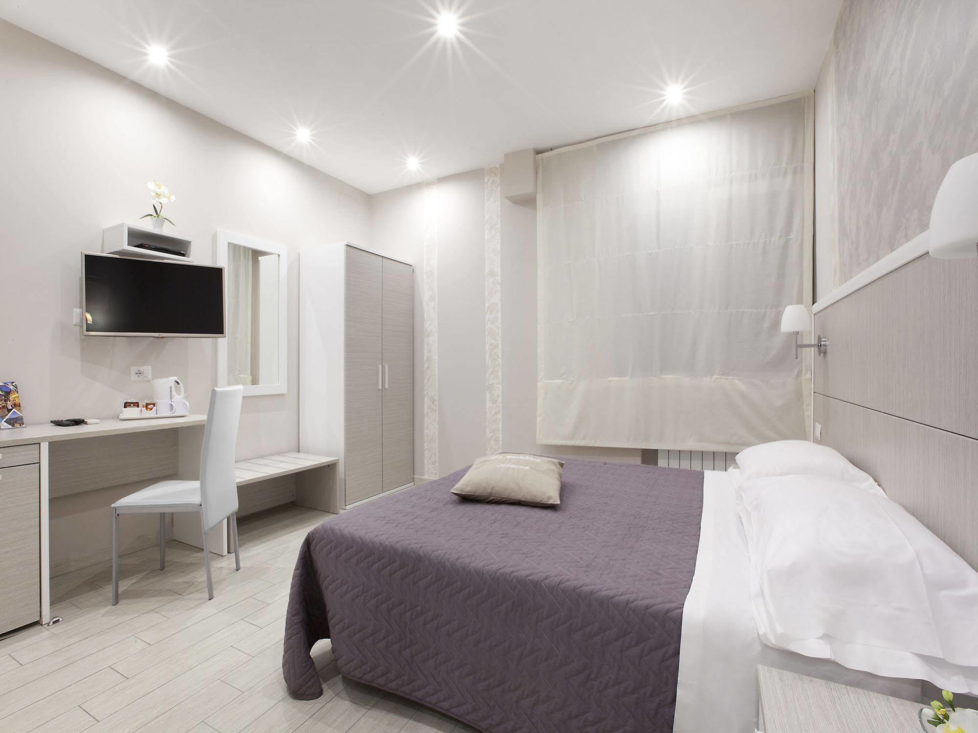 Bed and Breakfast Le Quattro Piazze Sorrent Exterior foto